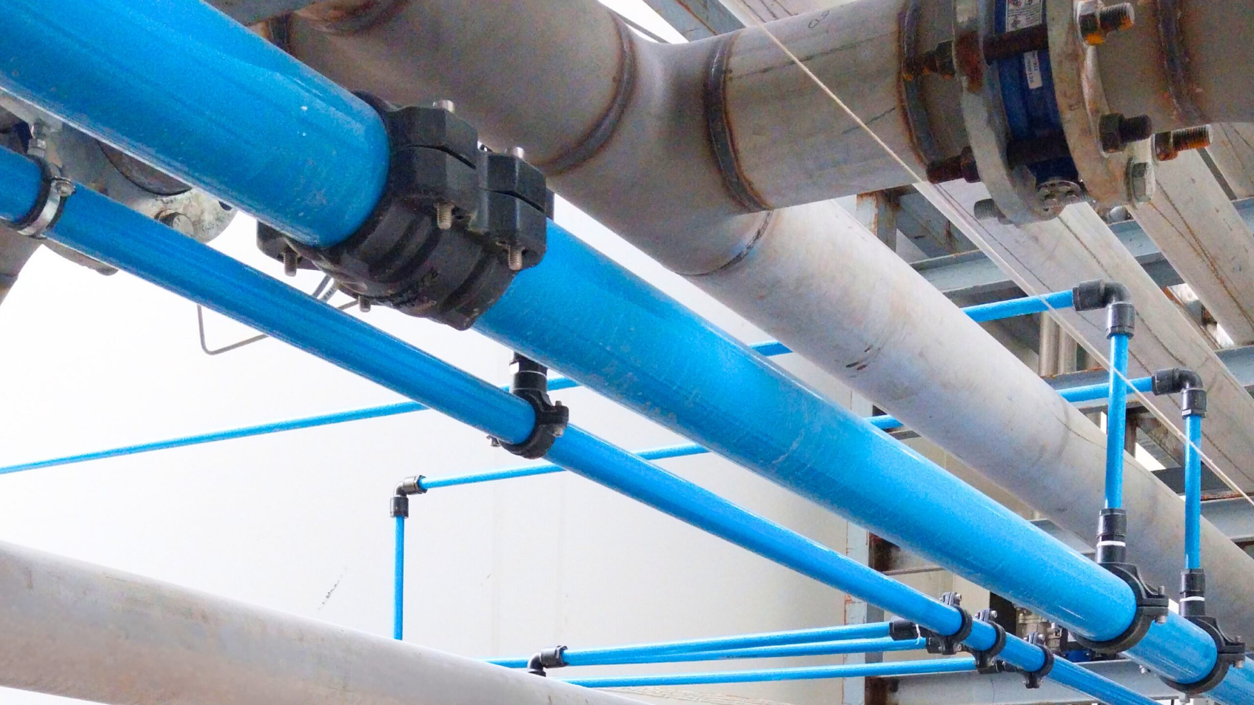 Aluminum compressed air piping system installation in India